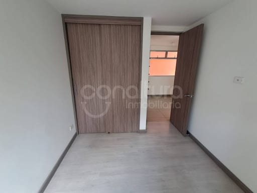 Apartamento de 3 alcobas en arriendo en Loma De San Jose, Sabaneta, 98 m² · foto 11 de 21