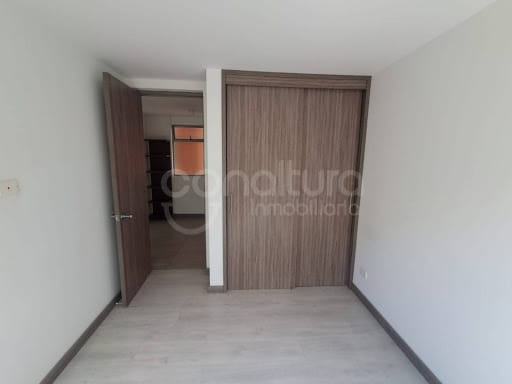 Apartamento de 3 alcobas en arriendo en Loma De San Jose, Sabaneta, 98 m² · foto 12 de 21