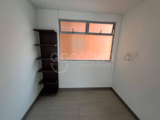 Apartamento de 3 alcobas en arriendo en Loma De San Jose, Sabaneta, 98 m² · foto 13 de 21