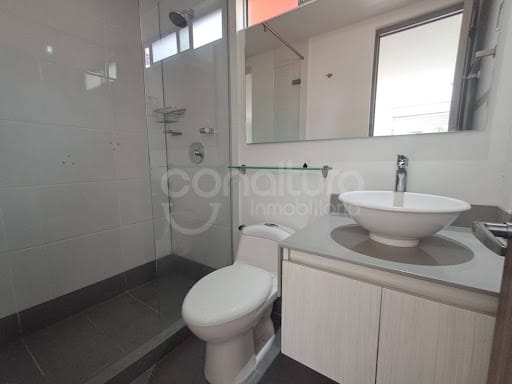Apartamento de 3 alcobas en arriendo en Loma De San Jose, Sabaneta, 98 m² · foto 17 de 21