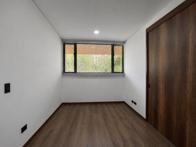 Apartamento de 2 alcobas en venta en El Poblado, Medellín, 100 m² · foto 8 de 14
