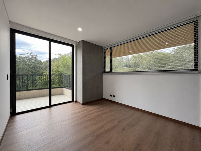 Apartamento de 2 alcobas en venta en El Poblado, Medellín, 100 m² · foto 2 de 14