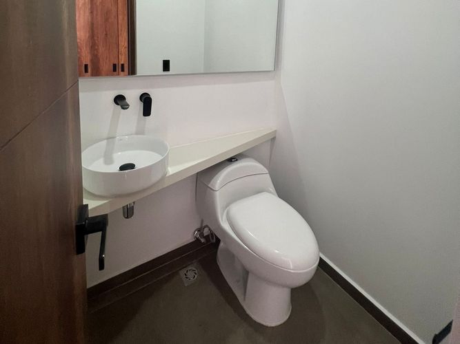 Apartamento de 2 alcobas en venta en El Poblado, Medellín, 100 m² · foto 12 de 14