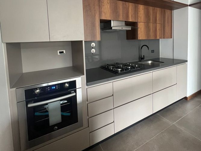 Apartamento de 2 alcobas en venta en El Poblado, Medellín, 100 m² · foto 3 de 14