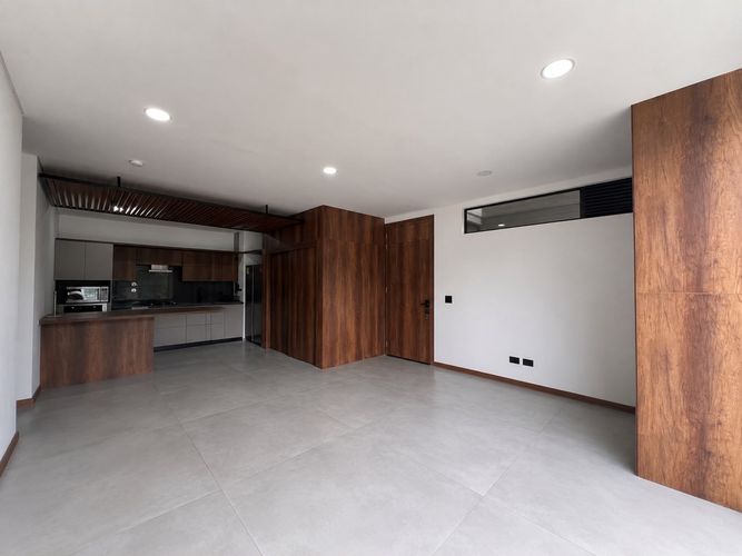 Apartamento de 2 alcobas en venta en El Poblado, Medellín, 100 m² · foto 7 de 14