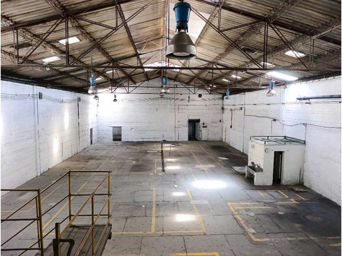 Bodega en venta en La Esmeralda, Itagüí, 2000 m² · foto 5 de 17