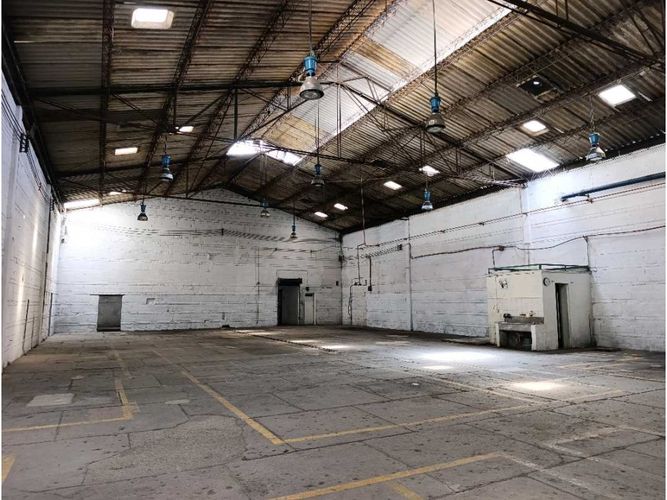 Bodega en venta en La Esmeralda, Itagüí, 2000 m² · foto 6 de 17