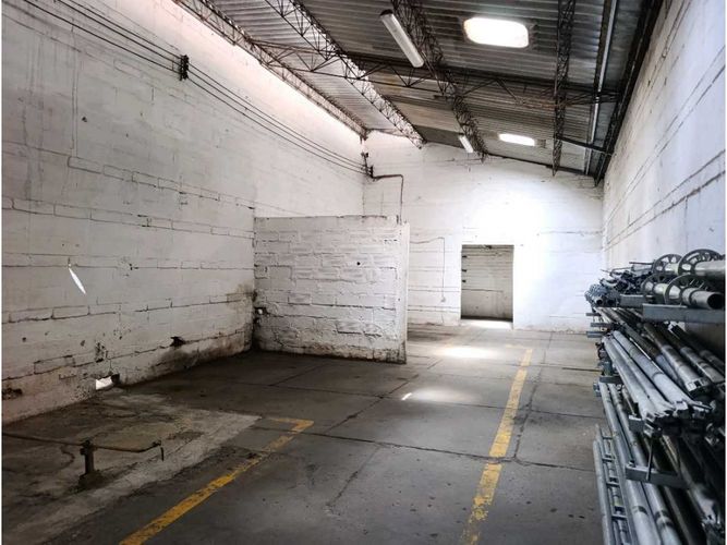 Bodega en venta en La Esmeralda, Itagüí, 2000 m² · foto 7 de 17