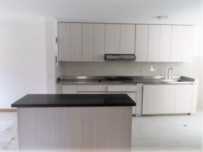 Casa de 3 alcobas en arriendo en El Poblado, Medellín, 280 m² · foto 4 de 16