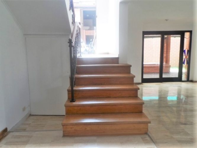 Casa de 3 alcobas en arriendo en El Poblado, Medellín, 280 m² · foto 5 de 16