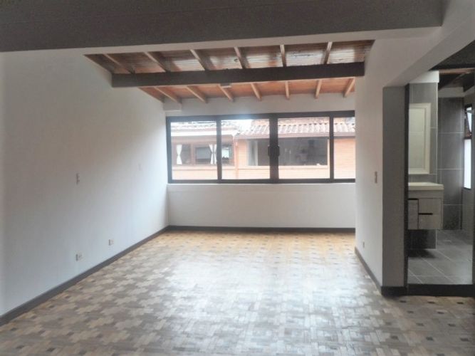 Casa de 3 alcobas en arriendo en El Poblado, Medellín, 280 m² · foto 8 de 16