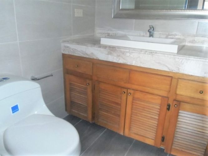 Casa de 3 alcobas en arriendo en El Poblado, Medellín, 280 m² · foto 15 de 16