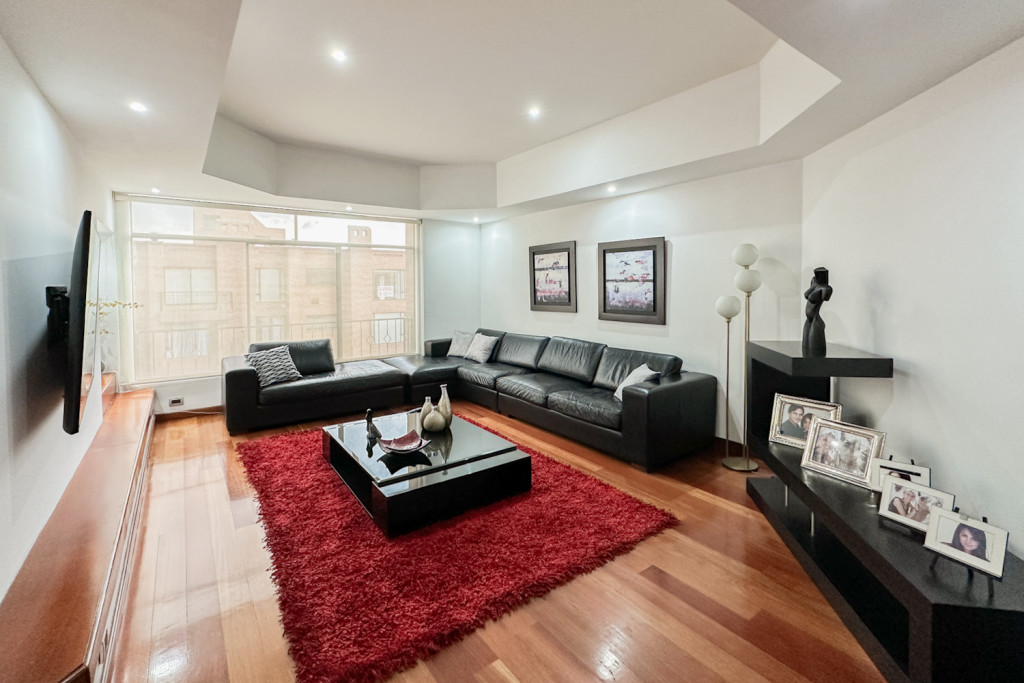 Apartamento en venta en San Patricio, Bogotá · foto 2 de 24