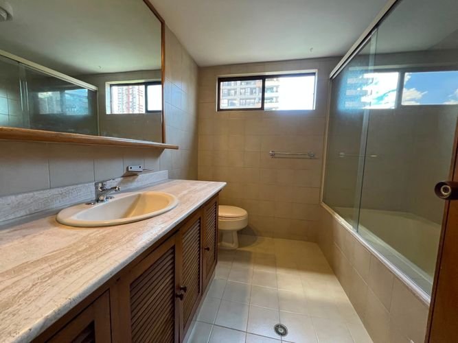 Apartamento de 4 alcobas en venta en El Poblado, Medellín, 230 m² · foto 16 de 16