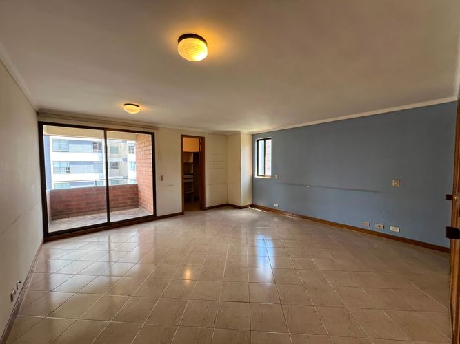 Apartamento de 4 alcobas en venta en El Poblado, Medellín, 230 m² · foto 4 de 16
