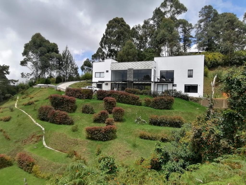 Casa en venta en Las Palmas, Envigado · foto 4 de 13