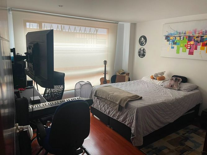 Apartamento de 3 alcobas en venta en Santa Barbara, Bogotá, 230 m² · foto 2 de 8
