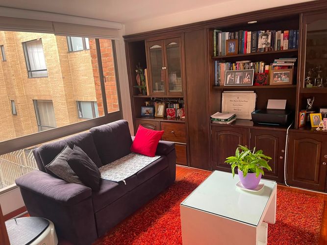Apartamento de 3 alcobas en venta en Santa Barbara, Bogotá, 230 m² · foto 6 de 8