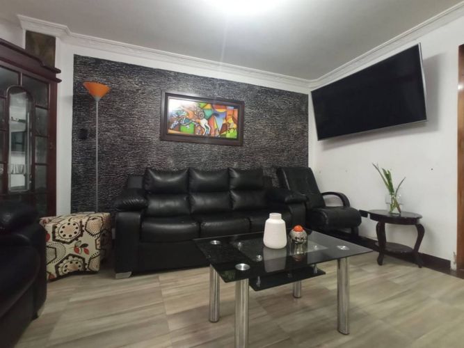 Casa de 4 alcobas en venta en Country Sur, Bogotá, 128 m² · foto 6 de 17
