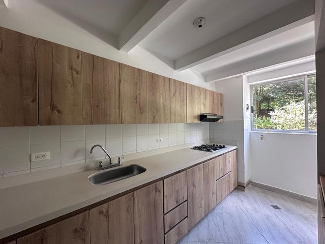 Apartamento de 3 alcobas en venta en El Poblado, Medellín, 96 m² · foto 5 de 19