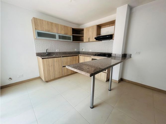 Casa de 3 alcobas en venta en La Ceja, 110 m² · foto 2 de 16