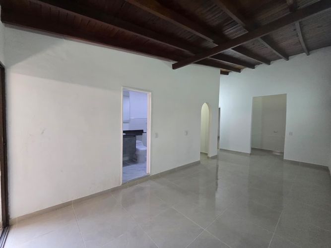 Oficina en arriendo en Belén, Medellín, 250 m² · foto 3 de 20