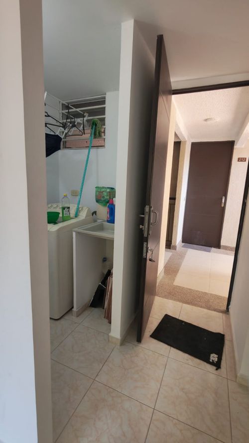 Apartamento de 2 alcobas en venta en Ricaurte, 55 m² · foto 15 de 17