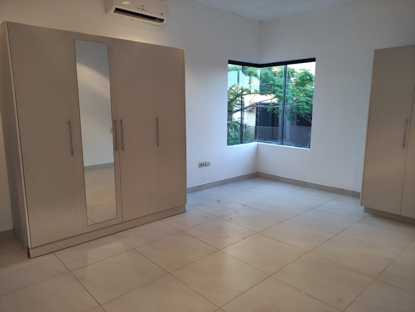 Alquilo Duplex en Villa Aurelia Asunción a cuadras de Mcal. López ( zona Municipalidad de Asunción)en condominio — foto 3