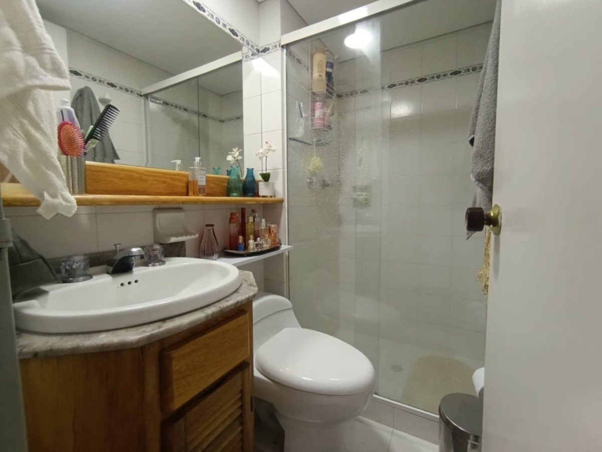 Apartamento en venta en La Aguacatala, Medellín · foto 8 de 16