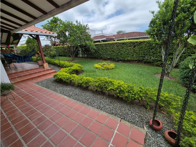 Casa de 3 alcobas en venta en El Caimo, Armenia, 218 m² · foto 6 de 22