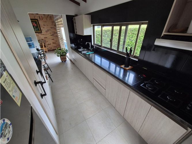 Casa de 3 alcobas en venta en El Caimo, Armenia, 218 m² · foto 7 de 22