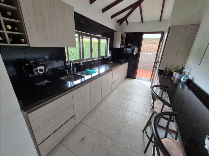 Casa de 3 alcobas en venta en El Caimo, Armenia, 218 m² · foto 8 de 22
