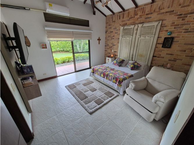Casa de 3 alcobas en venta en El Caimo, Armenia, 218 m² · foto 11 de 22