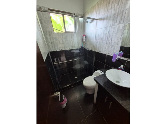 Casa de 3 alcobas en venta en El Caimo, Armenia, 218 m² · foto 13 de 22