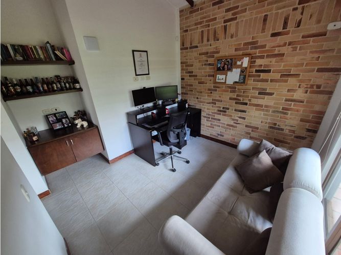 Casa de 3 alcobas en venta en El Caimo, Armenia, 218 m² · foto 19 de 22