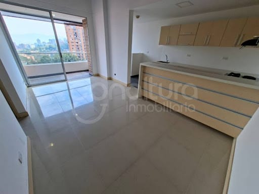 Apartamento de 2 alcobas en arriendo en Loma Del Esmeraldal, Envigado, 65 m² · foto 3 de 15
