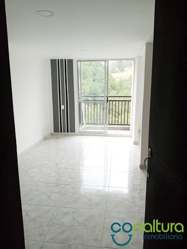 Apartamento de 2 alcobas en venta en Cabañas, Bello, 52 m² · foto 2 de 16