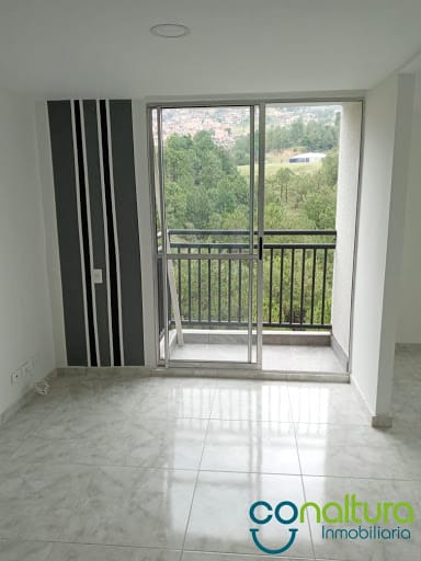 Apartamento de 2 alcobas en venta en Cabañas, Bello, 52 m² · foto 5 de 16