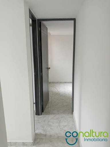 Apartamento de 2 alcobas en venta en Cabañas, Bello, 52 m² · foto 6 de 16