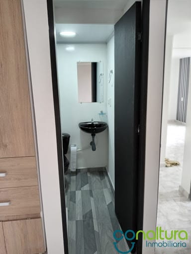 Apartamento de 2 alcobas en venta en Cabañas, Bello, 52 m² · foto 14 de 16