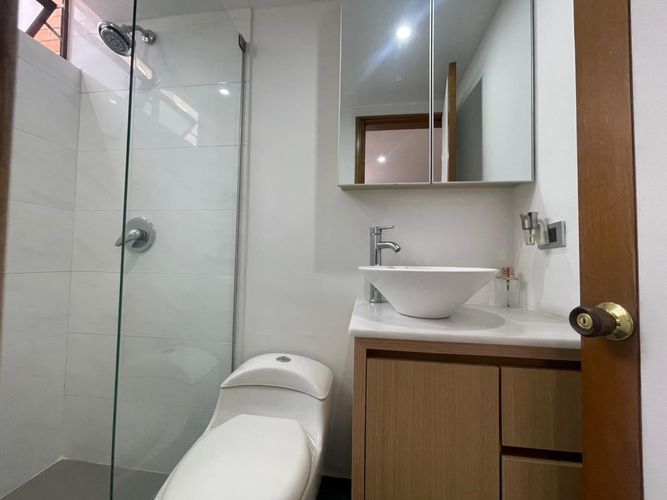 Apartaestudio en arriendo en El Poblado, Medellín, 53 m² · foto 6 de 12