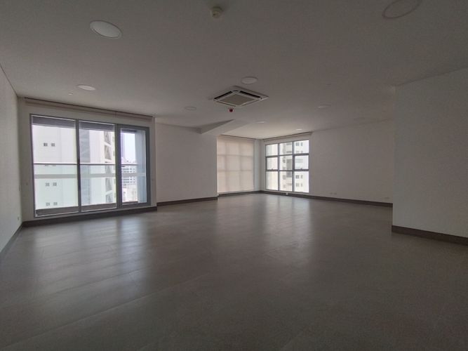 Oficina en arriendo en Bocagrande, Cartagena, 63 m² · foto 2 de 9