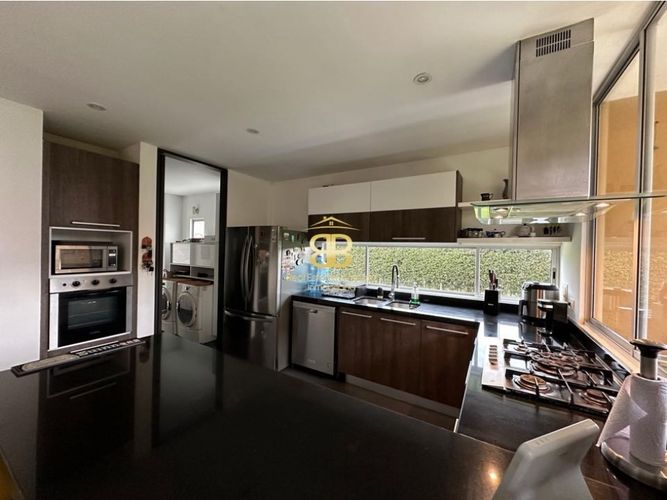 Casa de 3 alcobas en venta en Cerca De Piedra, Cajicá, 262 m² · foto 10 de 24
