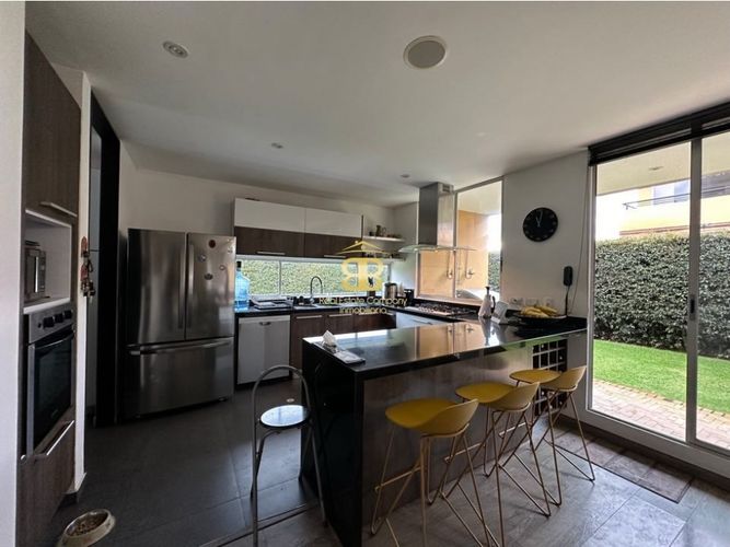 Casa de 3 alcobas en venta en Cerca De Piedra, Cajicá, 262 m² · foto 13 de 24