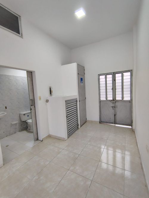 Local en arriendo en Quinta Oriental, Cúcuta, 30 m² · foto 3 de 4