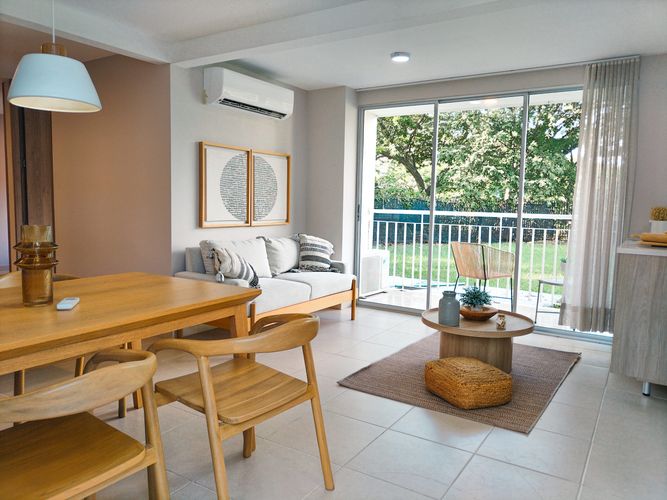 Apartamento de 3 alcobas en venta en Ricaurte, 73 m² · foto 2 de 18