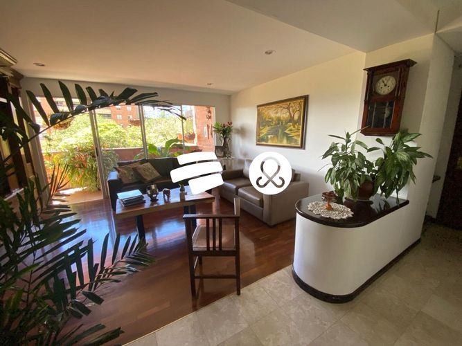 Apartamento de 3 alcobas en venta en Los Balsos, Medellín · foto 3 de 16