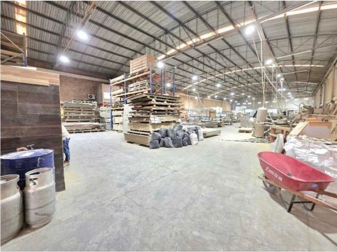 Bodega en venta en La Tablaza, La Estrella, 2223 m² · foto 2 de 11