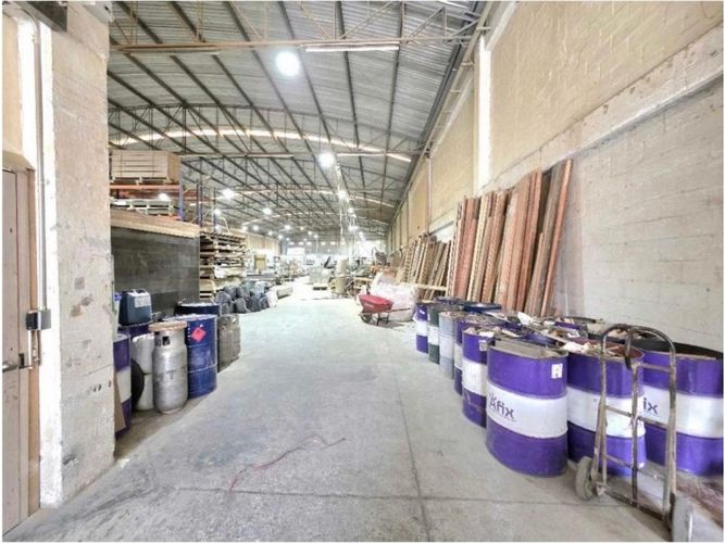 Bodega en venta en La Tablaza, La Estrella, 2223 m² · foto 4 de 11