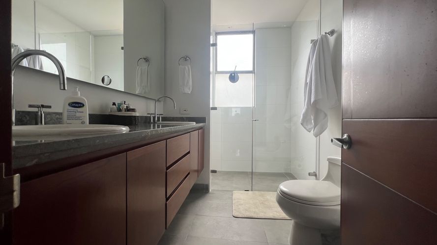 Apartamento en venta en Lindaraja, Bogotá · foto 16 de 24